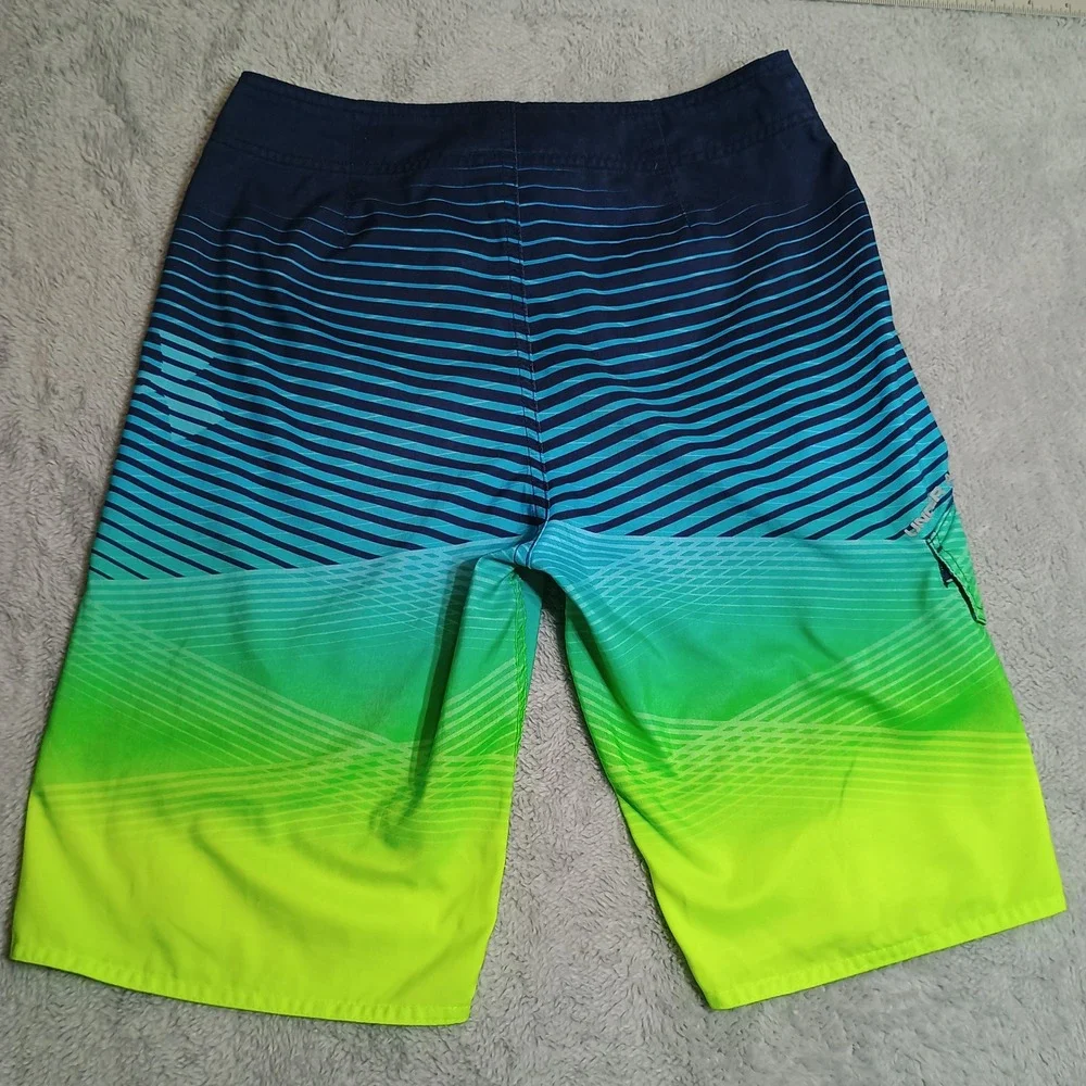 Under Armour Board Shorts Mens 30 Blue Green Gradient Wave Cargo Swim Trunks
